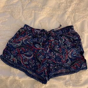 Hollister Flowy Beach Paisley Patterned Shorts